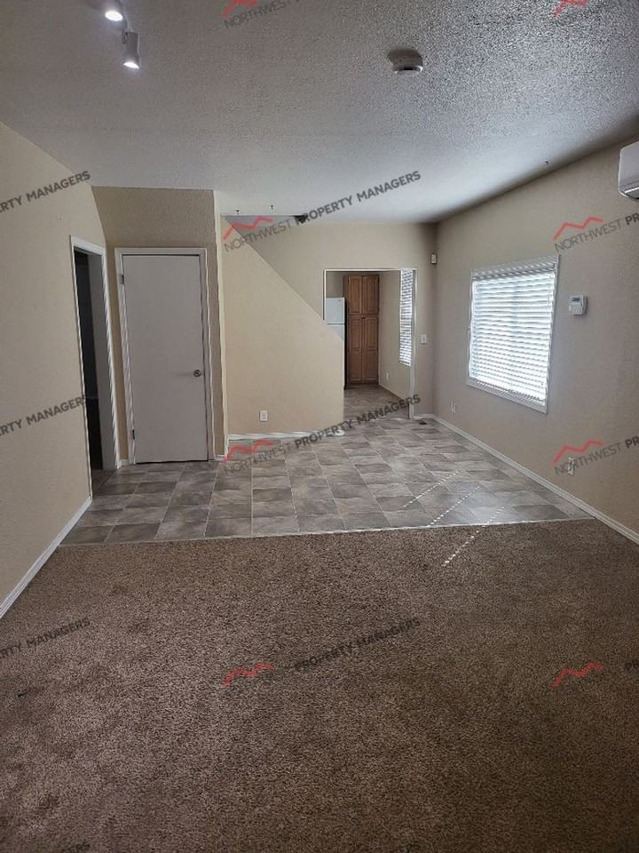 848 Nw Maryland Ave - Photo 3 of 28