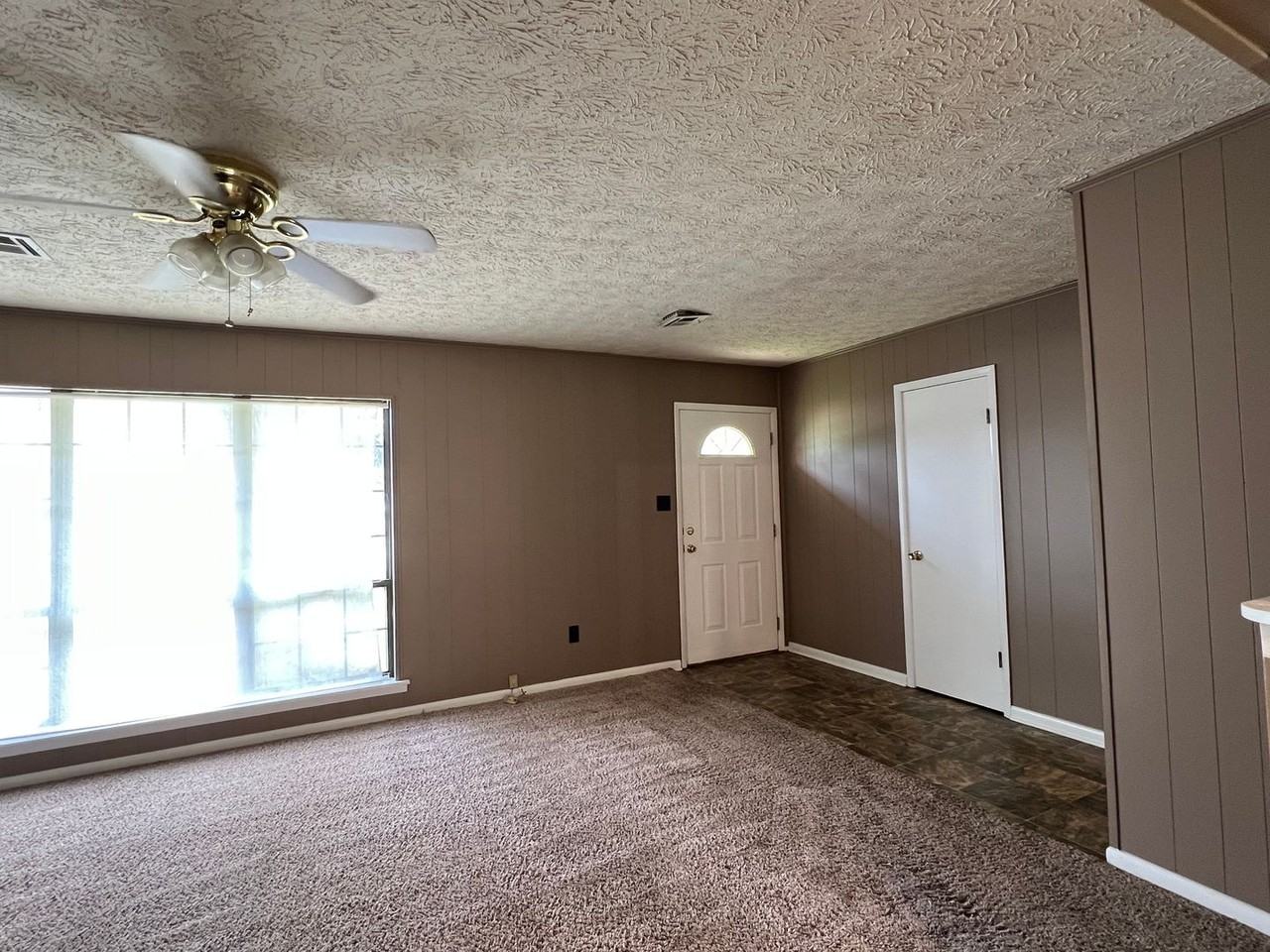 68 Maple Ct - Photo 3 of 18