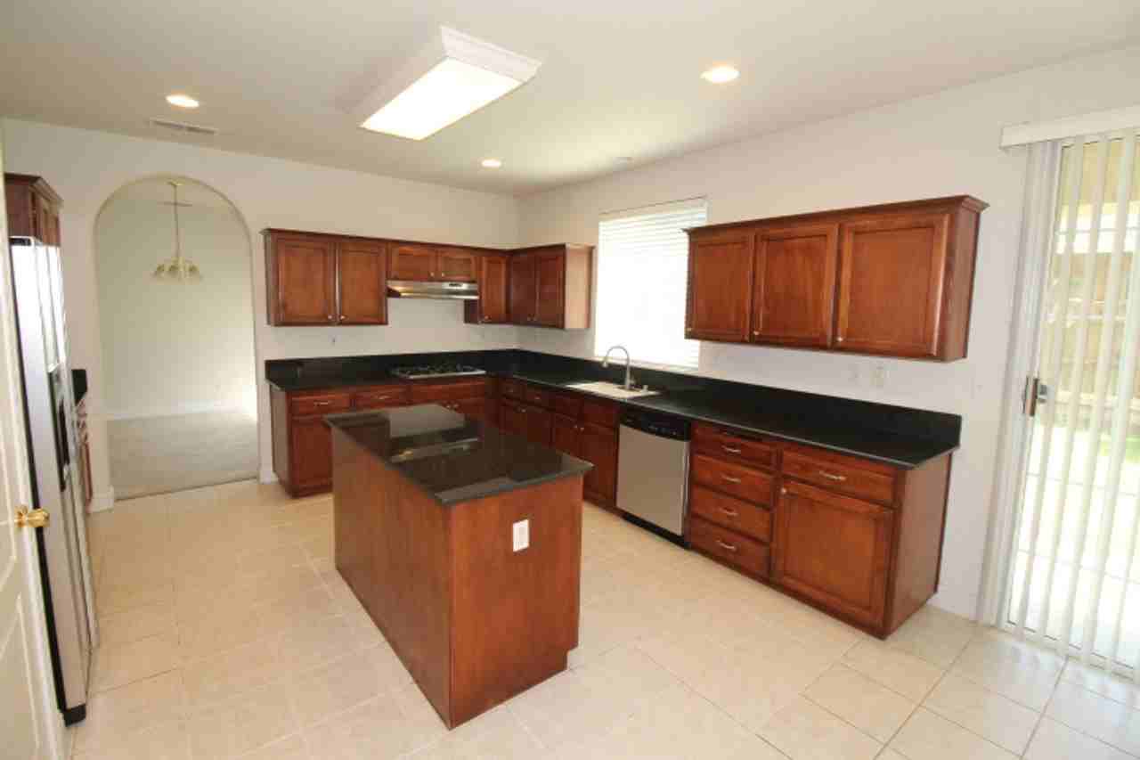 2475 Deauville Cir - Photo 5 of 18