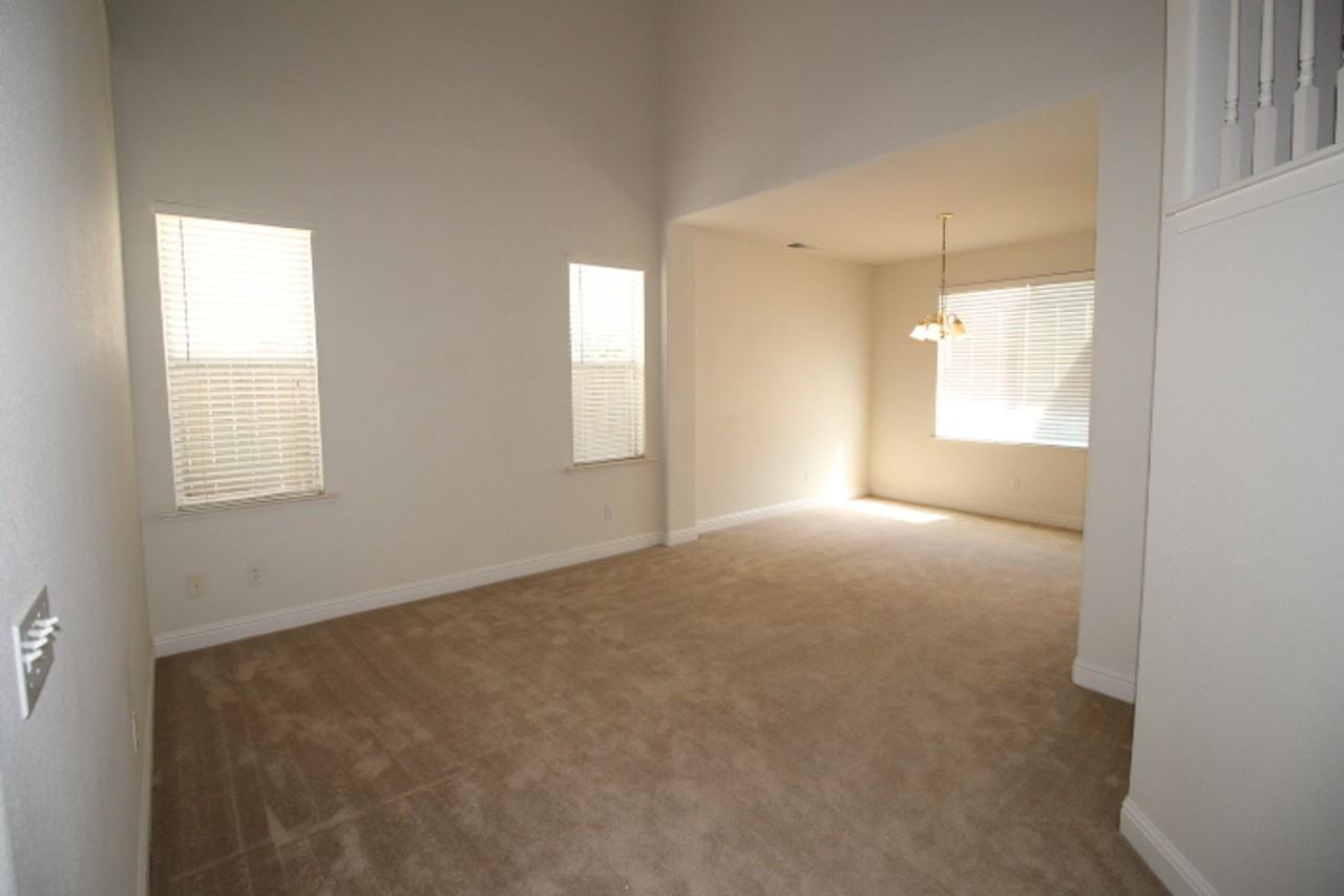 2475 Deauville Cir - Photo 6 of 18