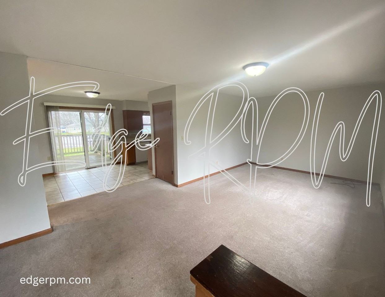 1702 Hammond Ave - Photo 2 of 20