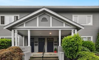 420 W Crockett St - Photo 1 of 1