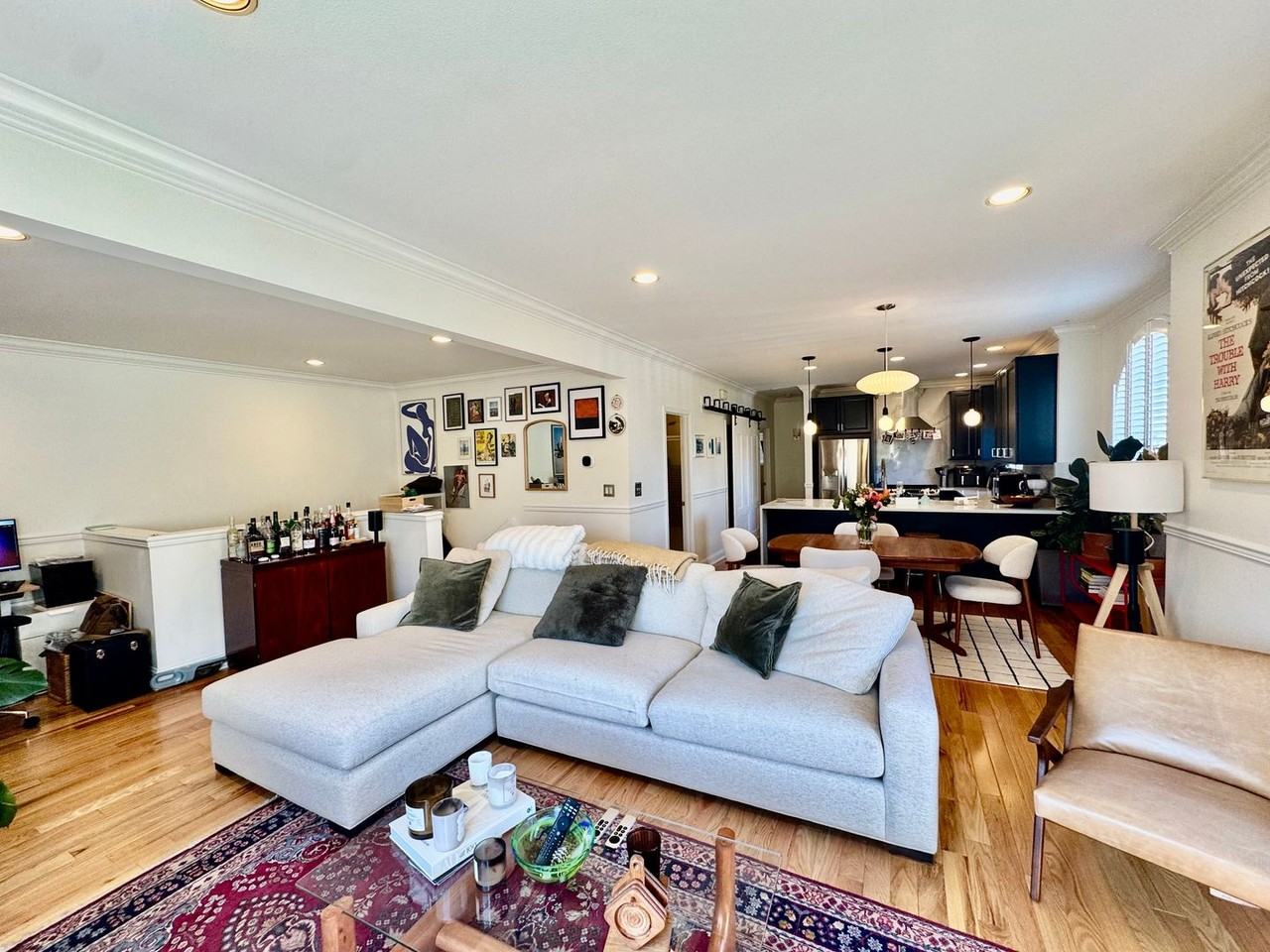 420 W Crockett St - Photo 3 of 24