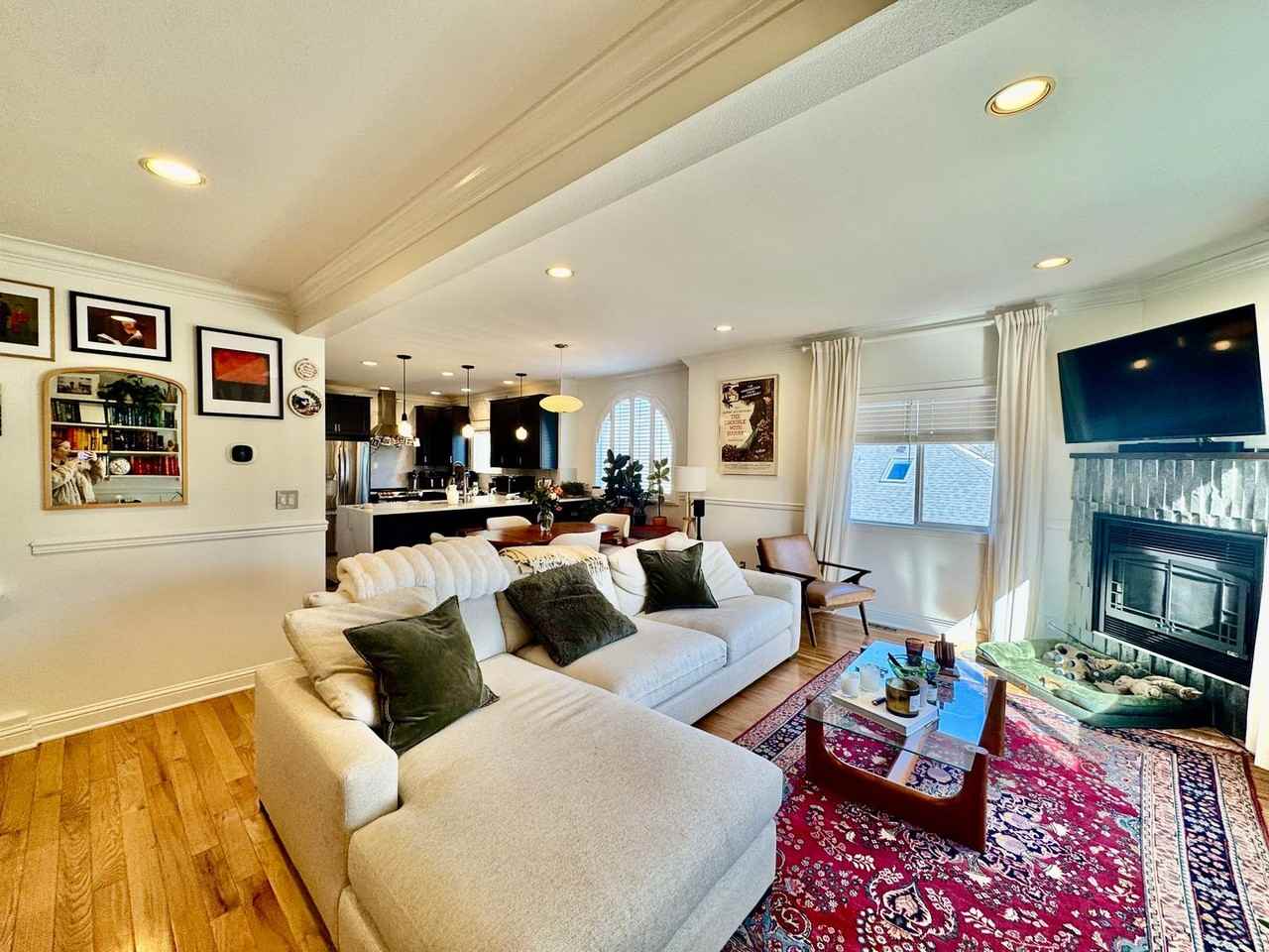 420 W Crockett St - Photo 7 of 24