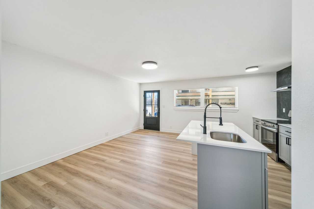 1314 S Quincy Ave - Photo 5 of 18