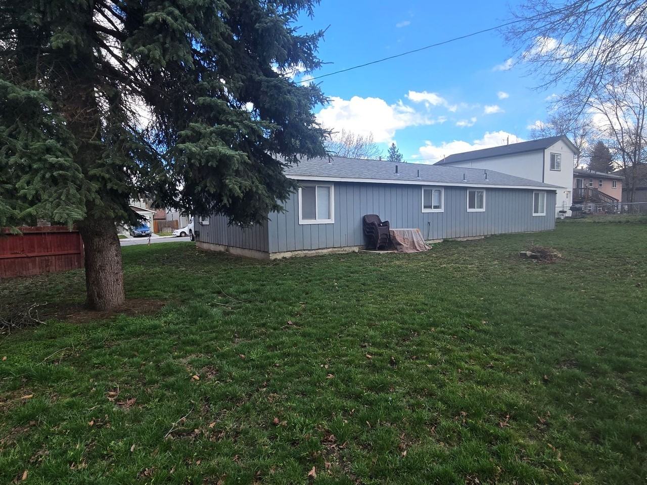 2711/2713 N 10th Place - Photo 2 of 10