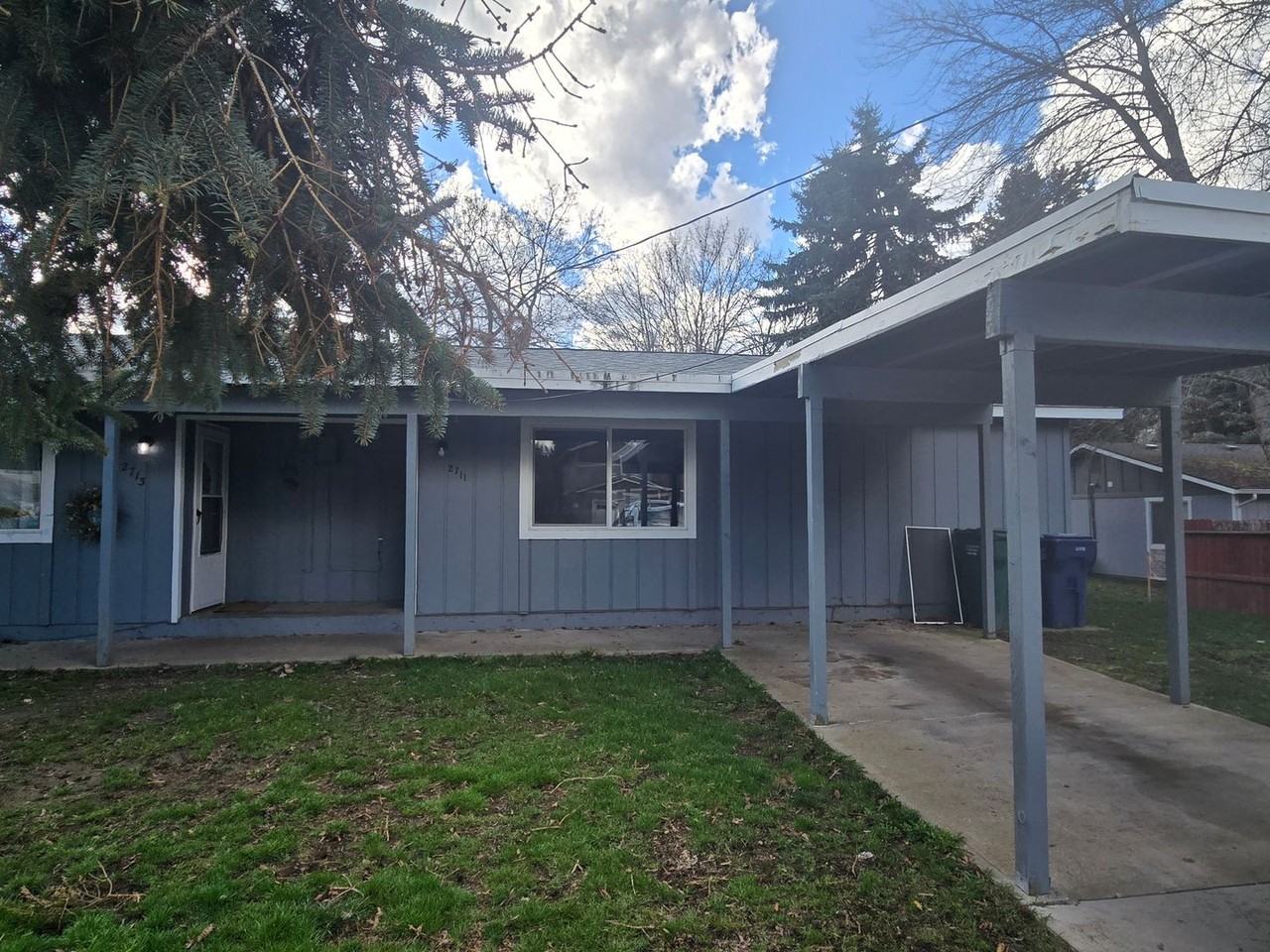 2711/2713 N 10th Place - Photo 4 of 10