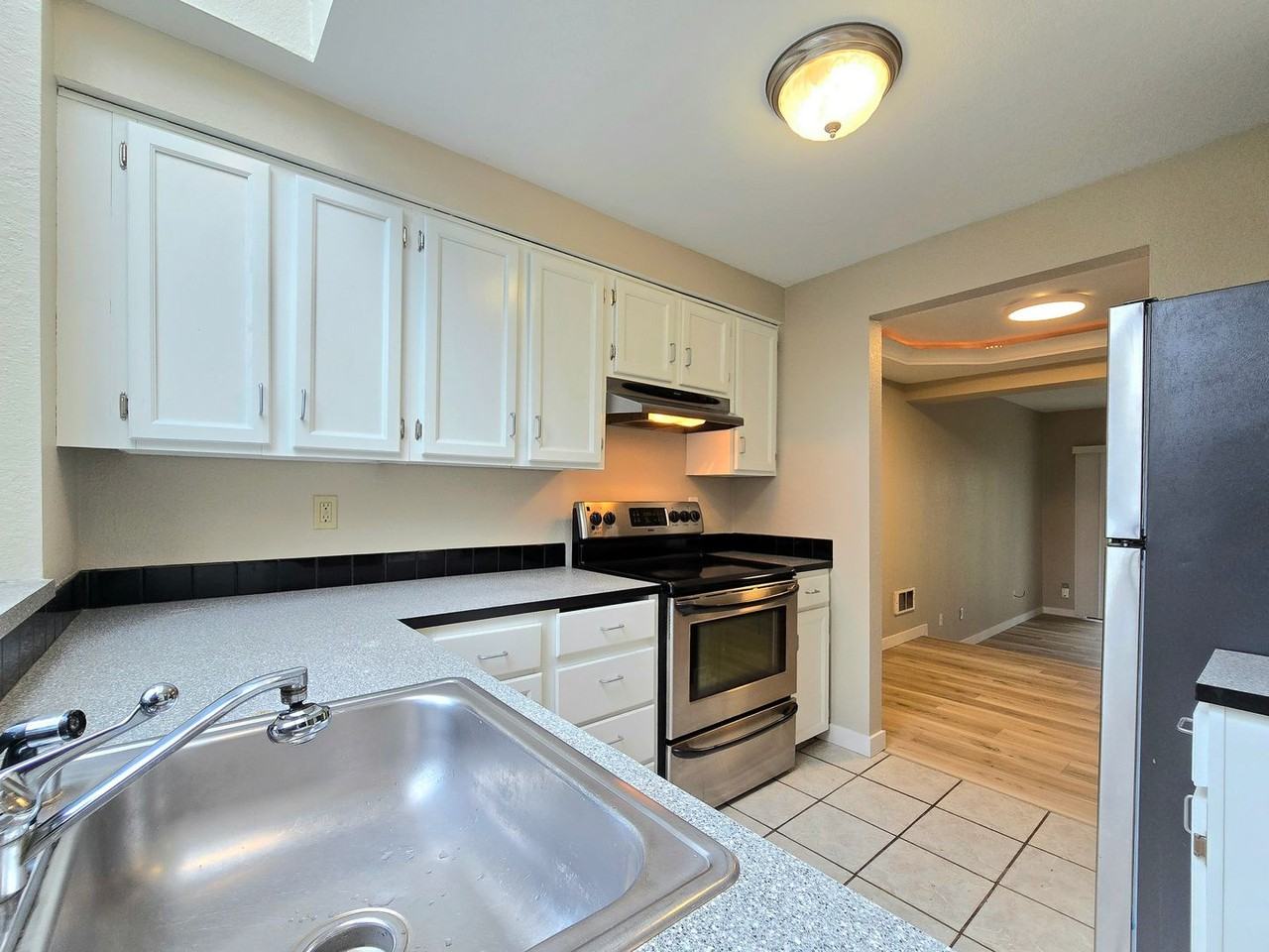 4817 76th St Ne - Photo 3 of 16