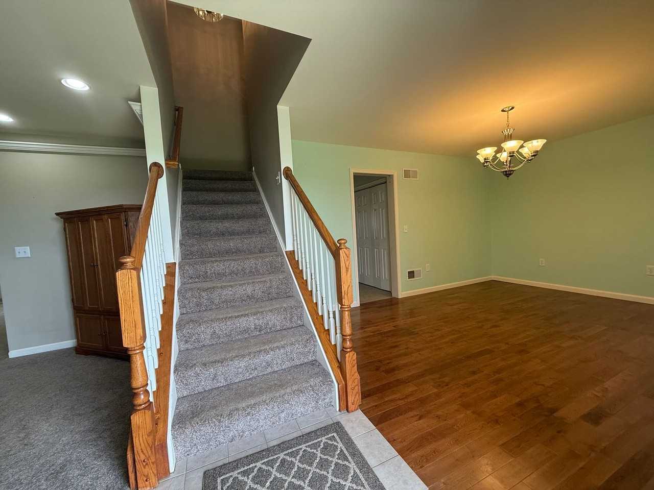 305 Hammond Rd - Photo 5 of 29