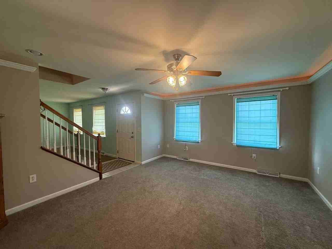 305 Hammond Rd - Photo 7 of 29