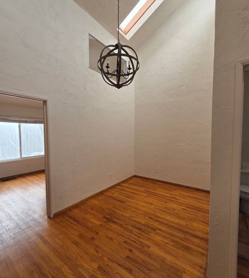 650 Ocean Ln - Photo 5 of 15