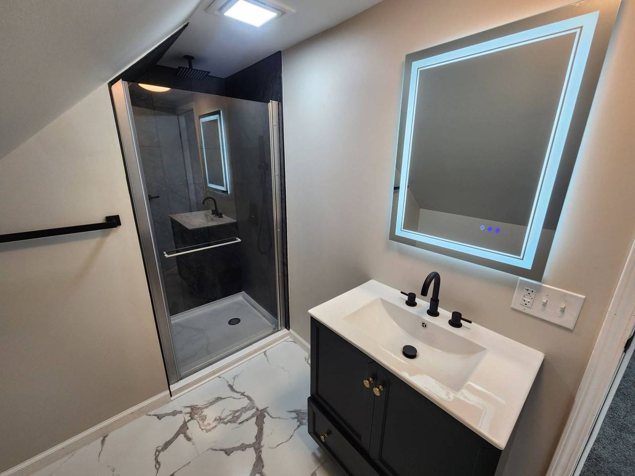 16301 Invermere Ave - Photo 6 of 43