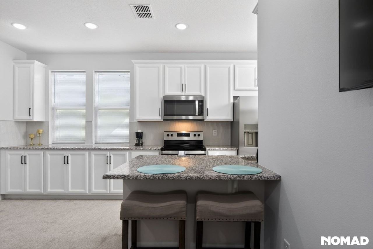 10322 Marconi Ave - Photo 3 of 25