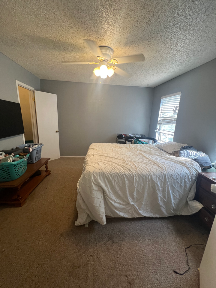 5348 Benbrook St - Photo 6 of 8