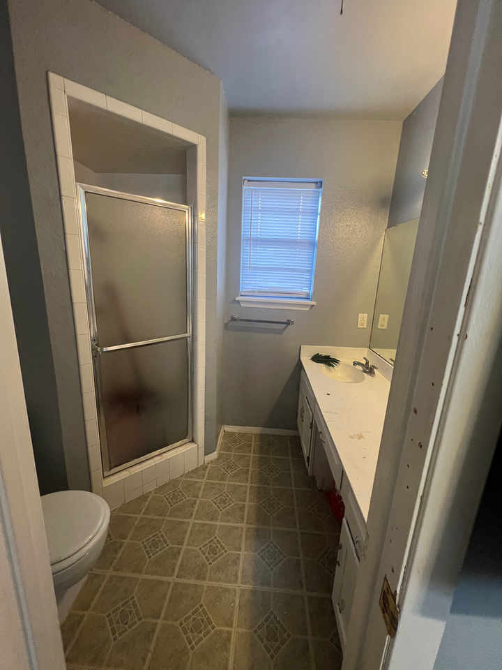 5348 Benbrook St - Photo 7 of 8