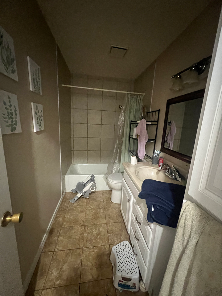 5348 Benbrook St - Photo 7 of 8