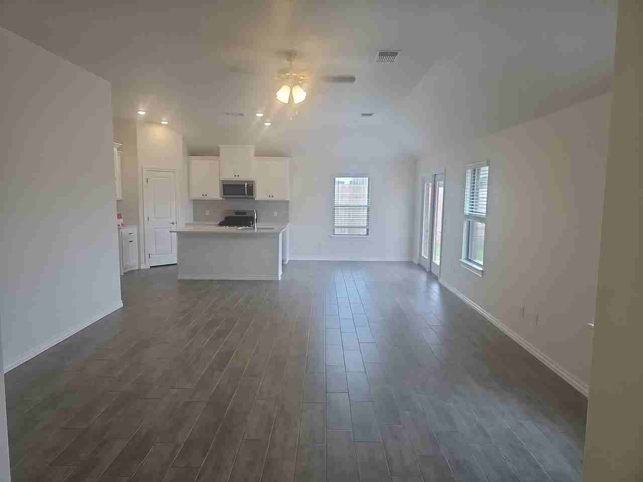 3701 Lynne Ave - Photo 3 of 18