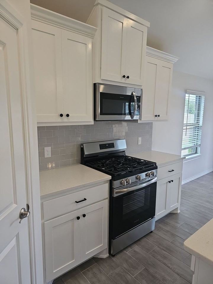 3701 Lynne Ave - Photo 4 of 18