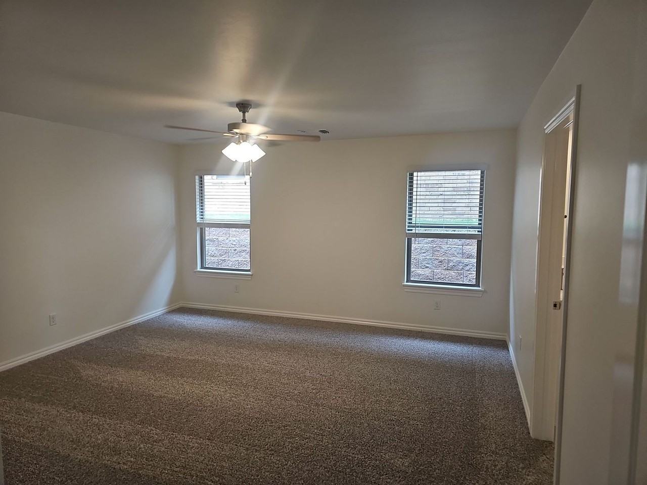 3701 Lynne Ave - Photo 7 of 18