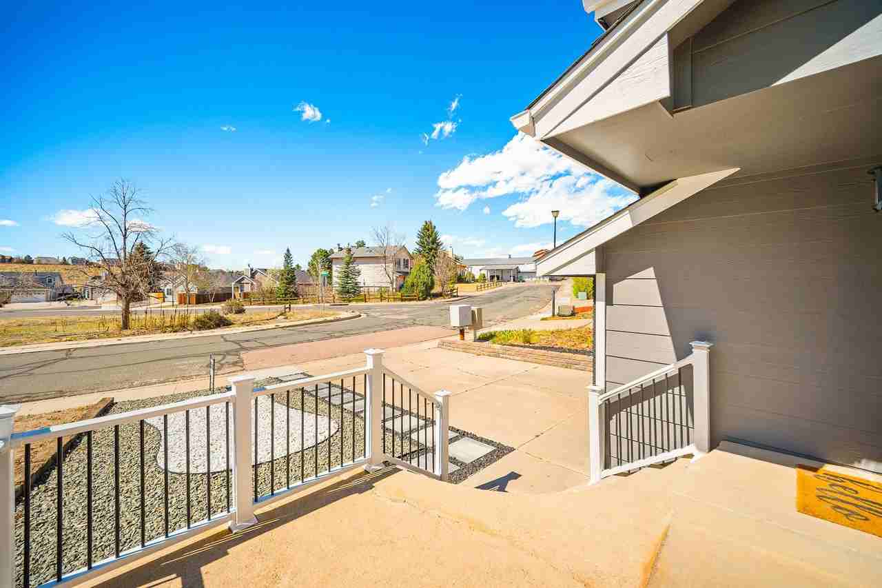 8329 Steadman Dr - Photo 6 of 35