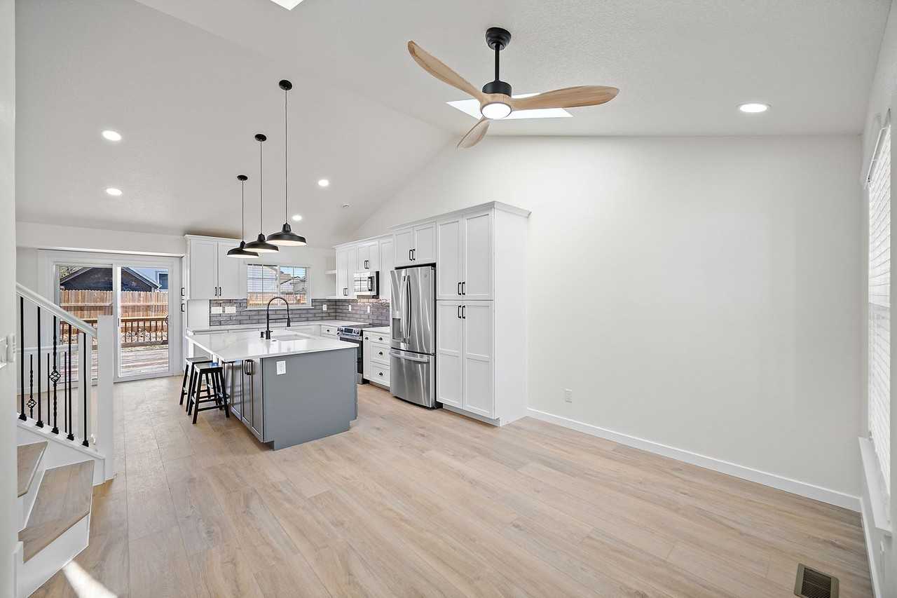 8329 Steadman Dr - Photo 7 of 35