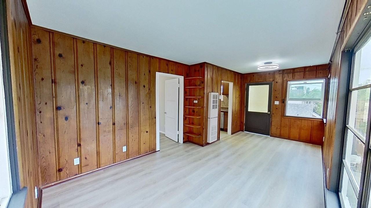 212 1/2 Knoxville Ave - Photo 5 of 17