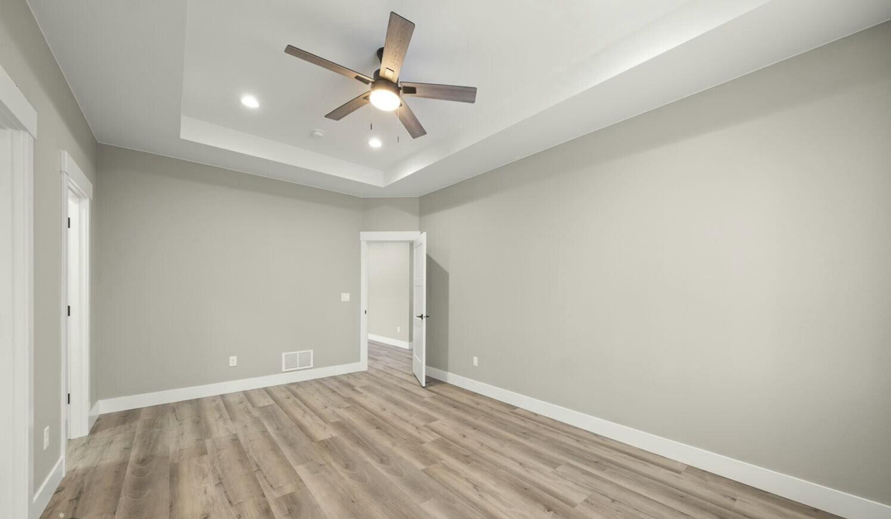 13845 W Kluane Dr - Photo 7 of 18