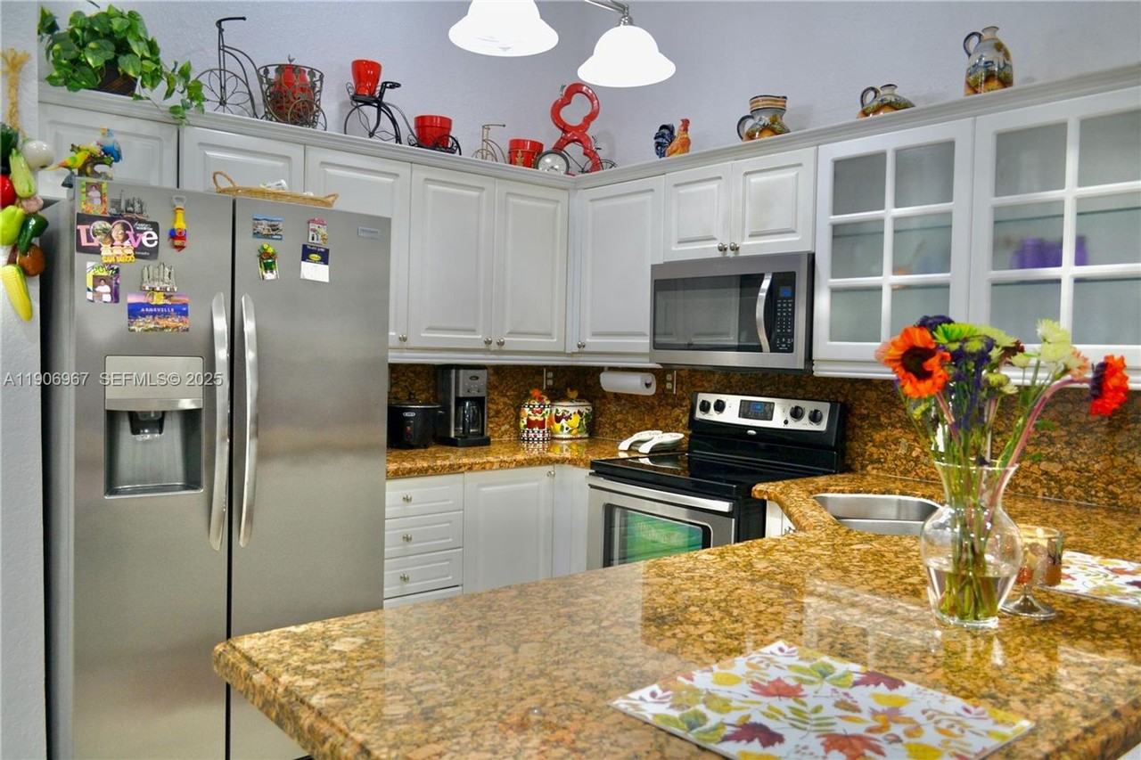 13778 Sw 170th Ln - Photo 5 of 19