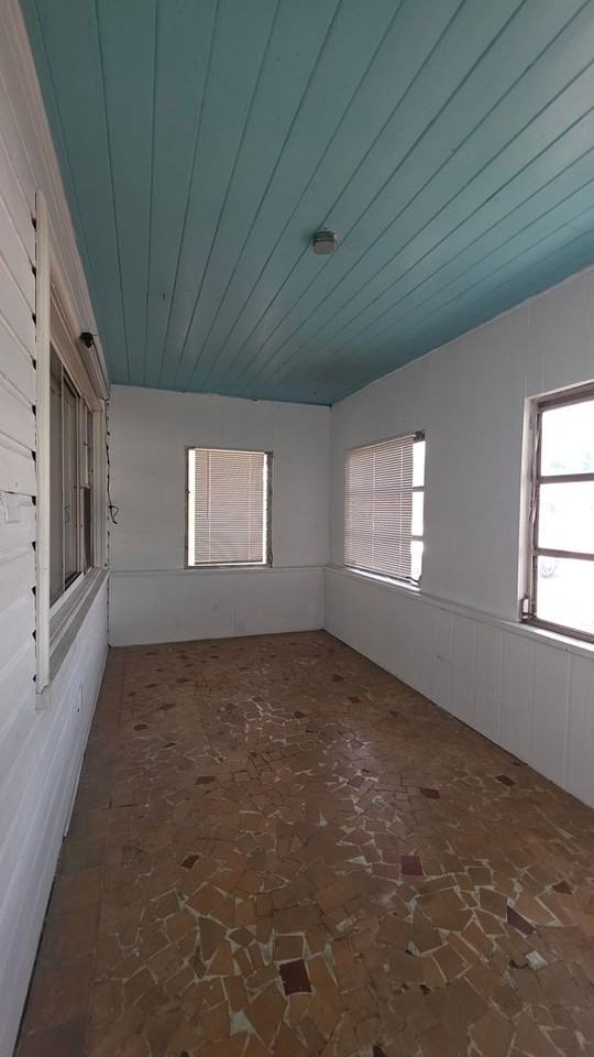 727 White St - Photo 3 of 22