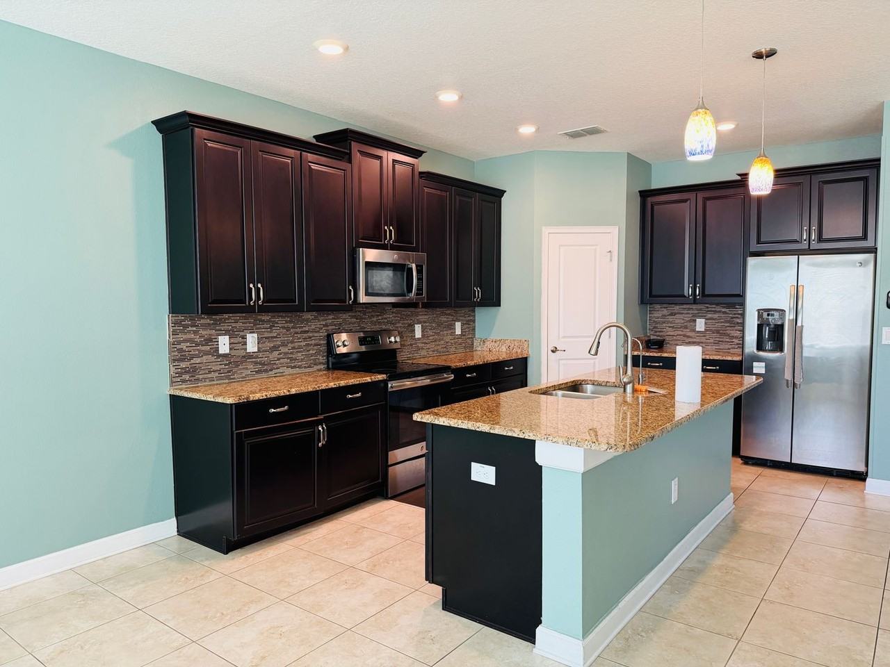 4600 Terry Town Dr - Photo 3 of 22