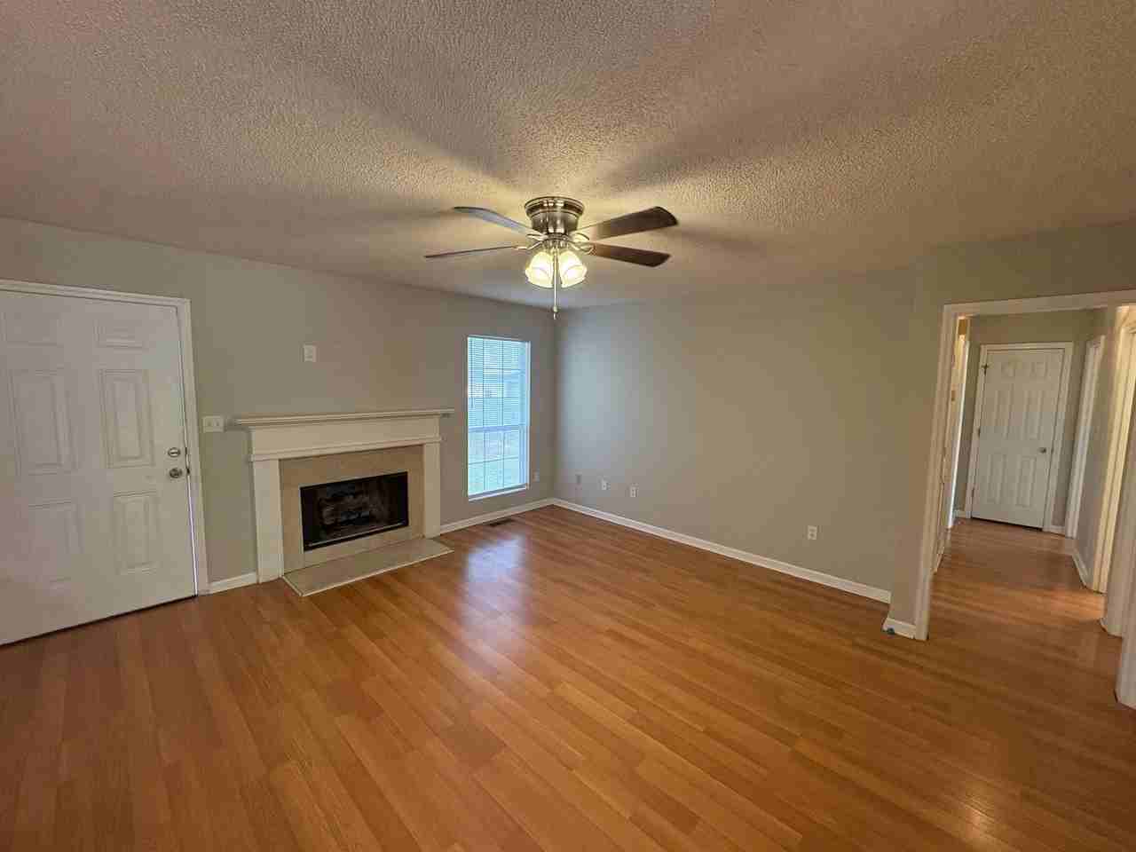 1114 Oak Blvd - Photo 4 of 21