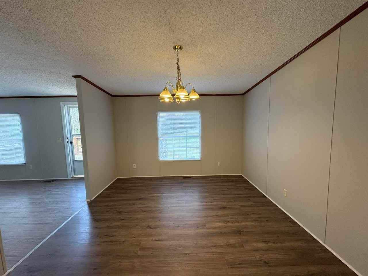 62 Hardwood Dr - Photo 7 of 23