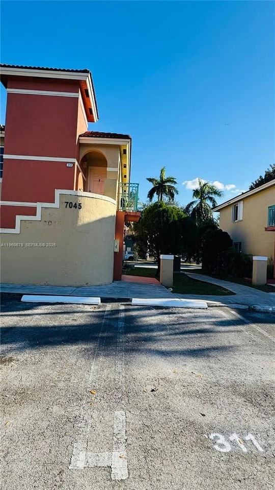 7045 Nw 173rd Dr - Photo 7 of 15
