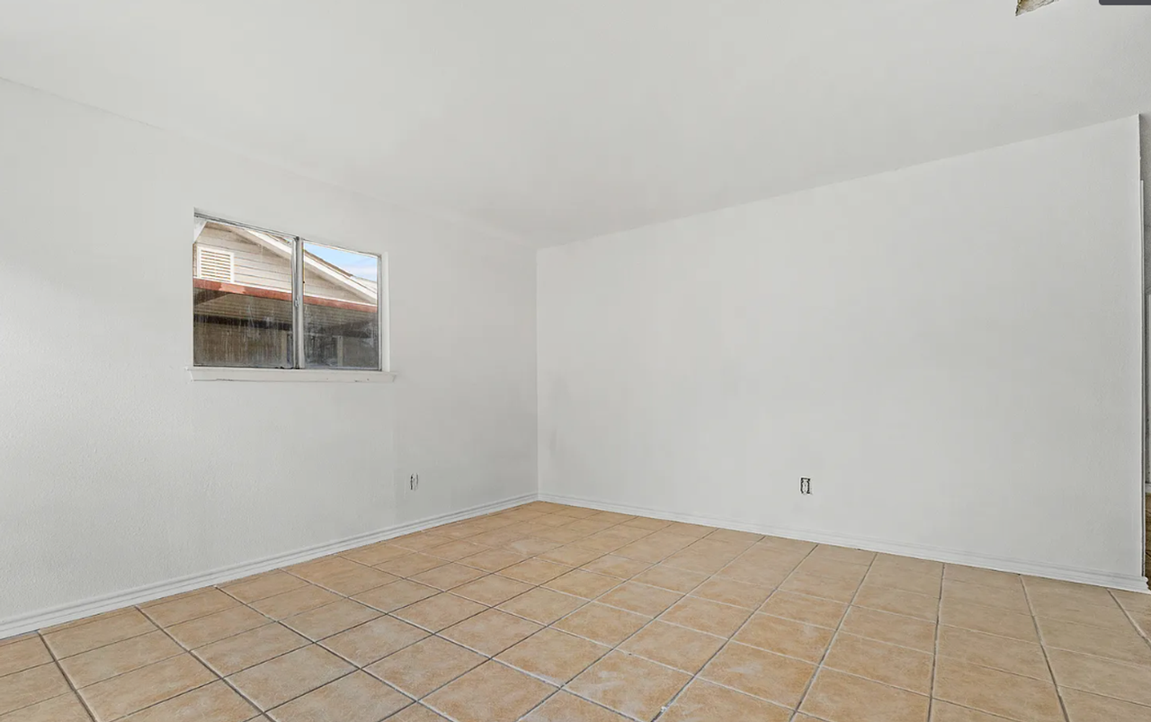 4942 Driskill St - Photo 5 of 13