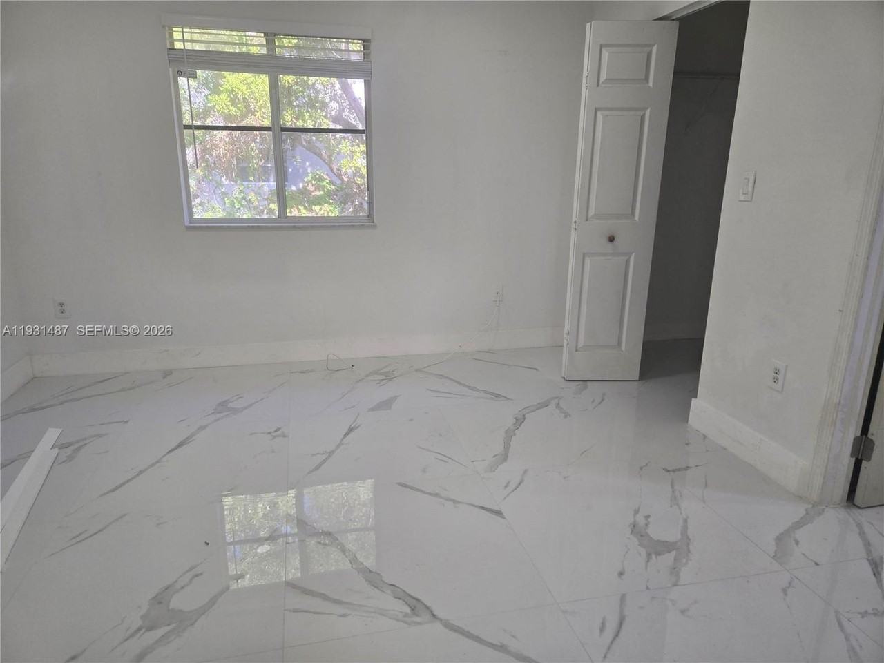 17337 Nw 7th Ave - Photo 5 of 11