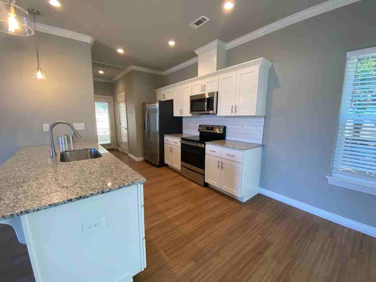 2021 N Penelope Ln - Photo 3 of 19