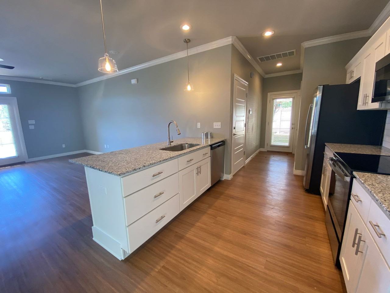 2021 N Penelope Ln - Photo 4 of 19