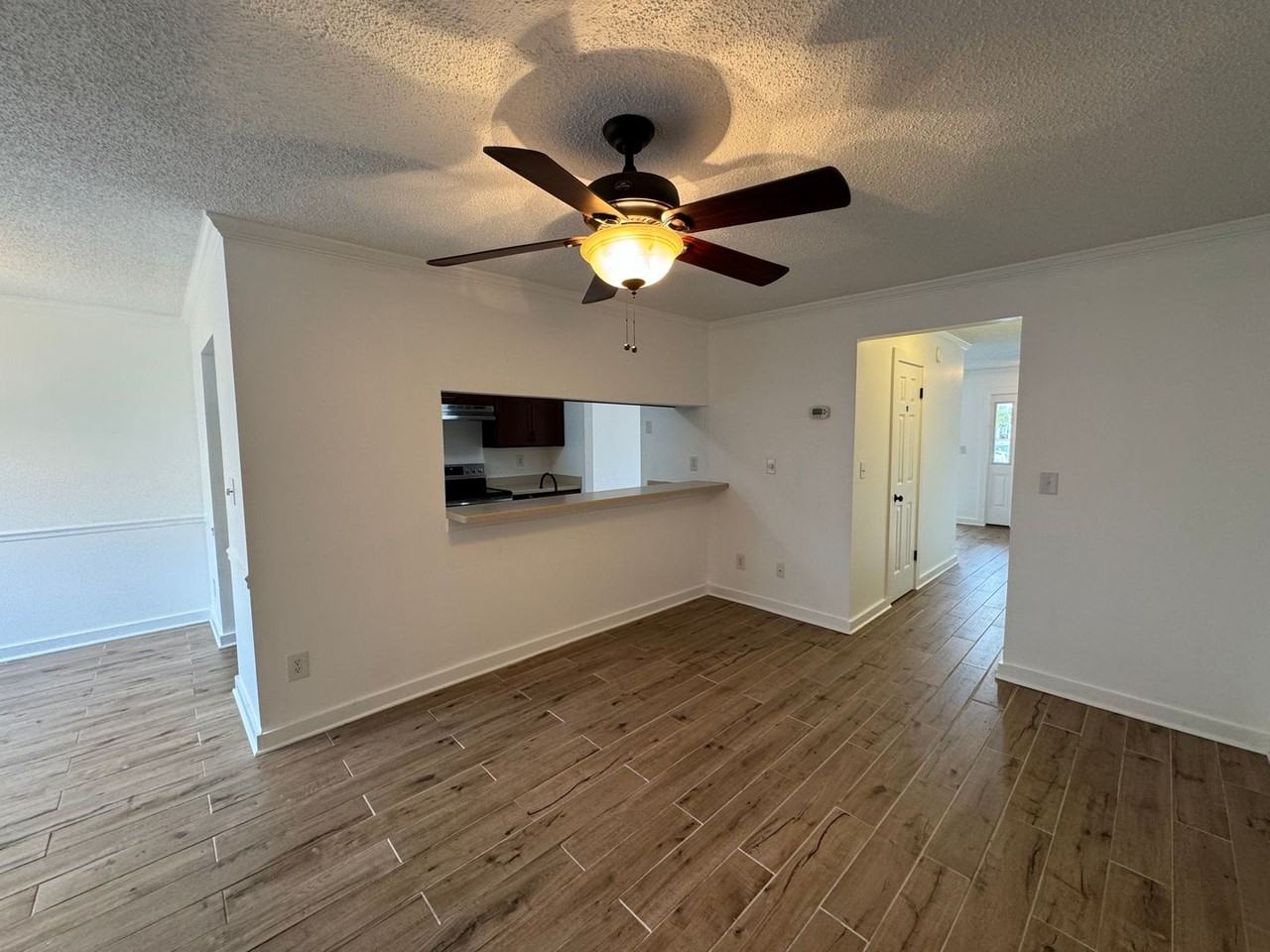 305 Nottaway Ct - Photo 4 of 25