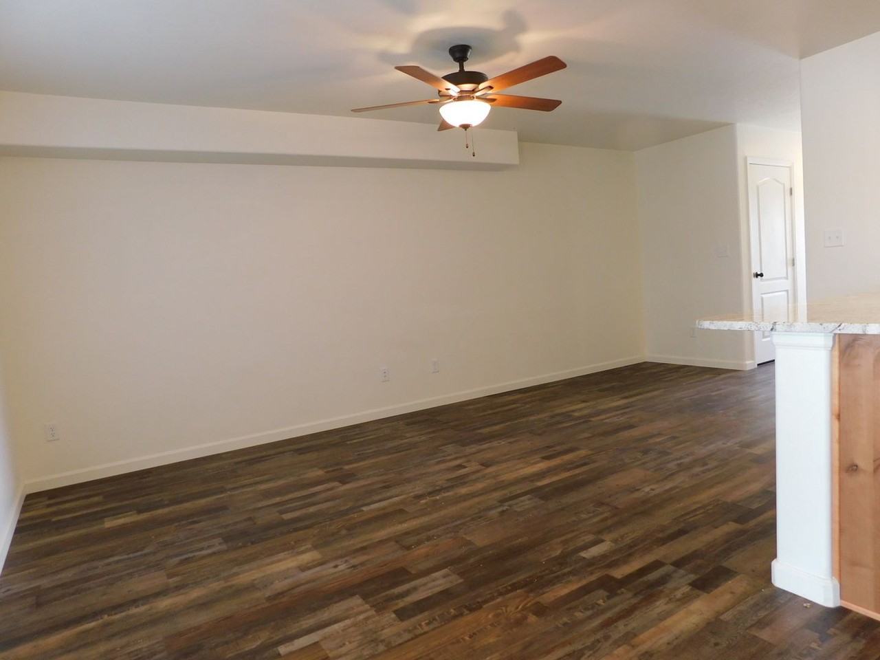 657 Trinity Way #B - Photo 3 of 18