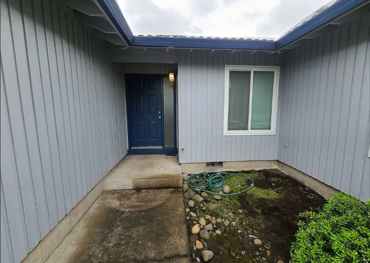 12880 Sw Aragon St - Photo 2 of 24