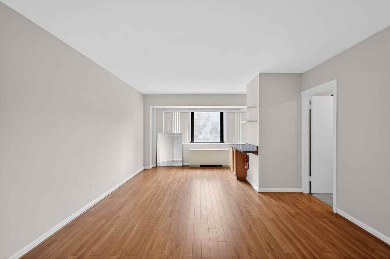 3701 Connecticut Ave Nw #337 - Photo 3 of 12