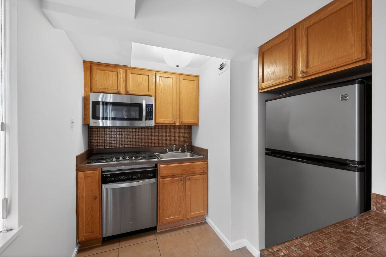 3701 Connecticut Ave Nw #337 - Photo 6 of 12