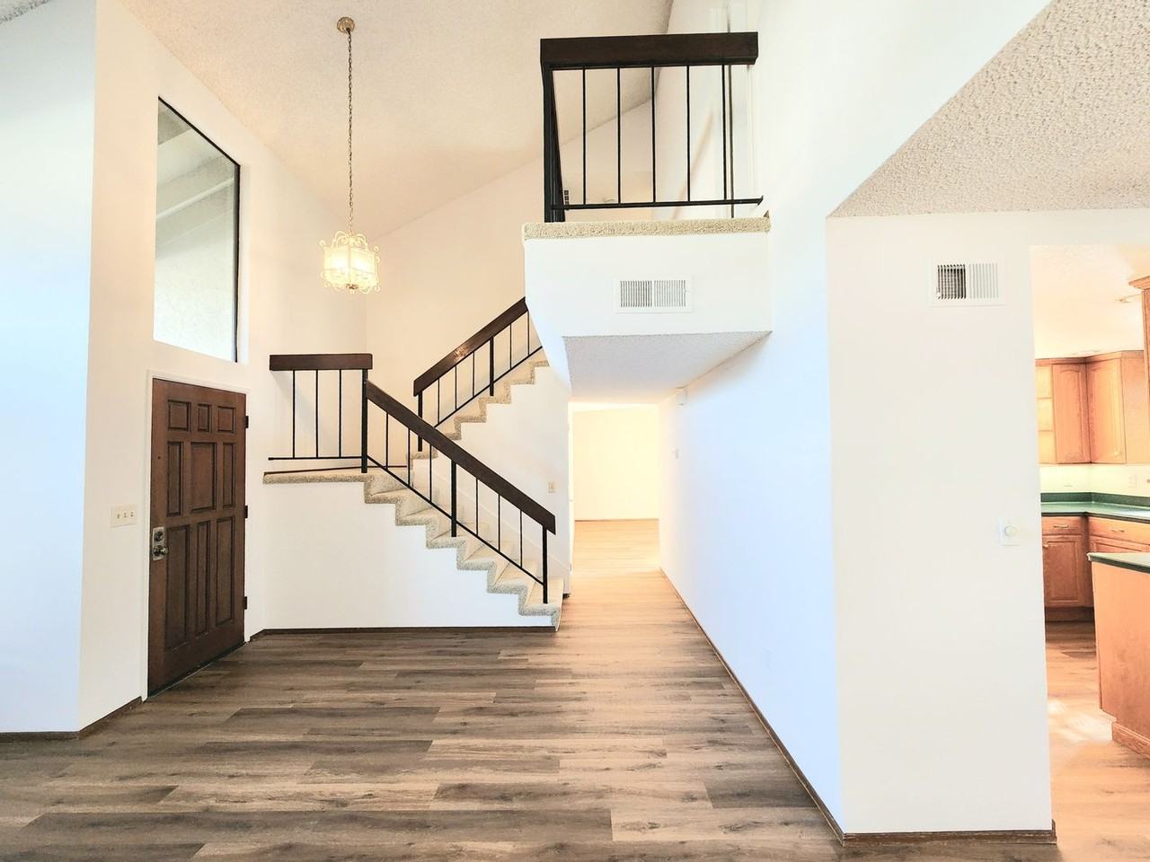 577 Seahorse Ln - Photo 7 of 48