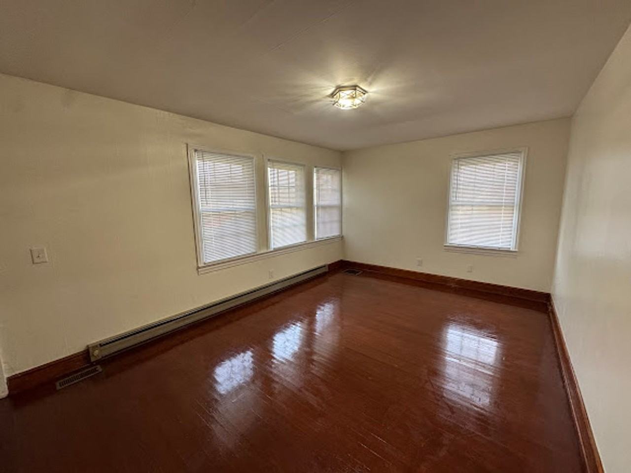 333 Mcclelland St - Photo 2 of 14