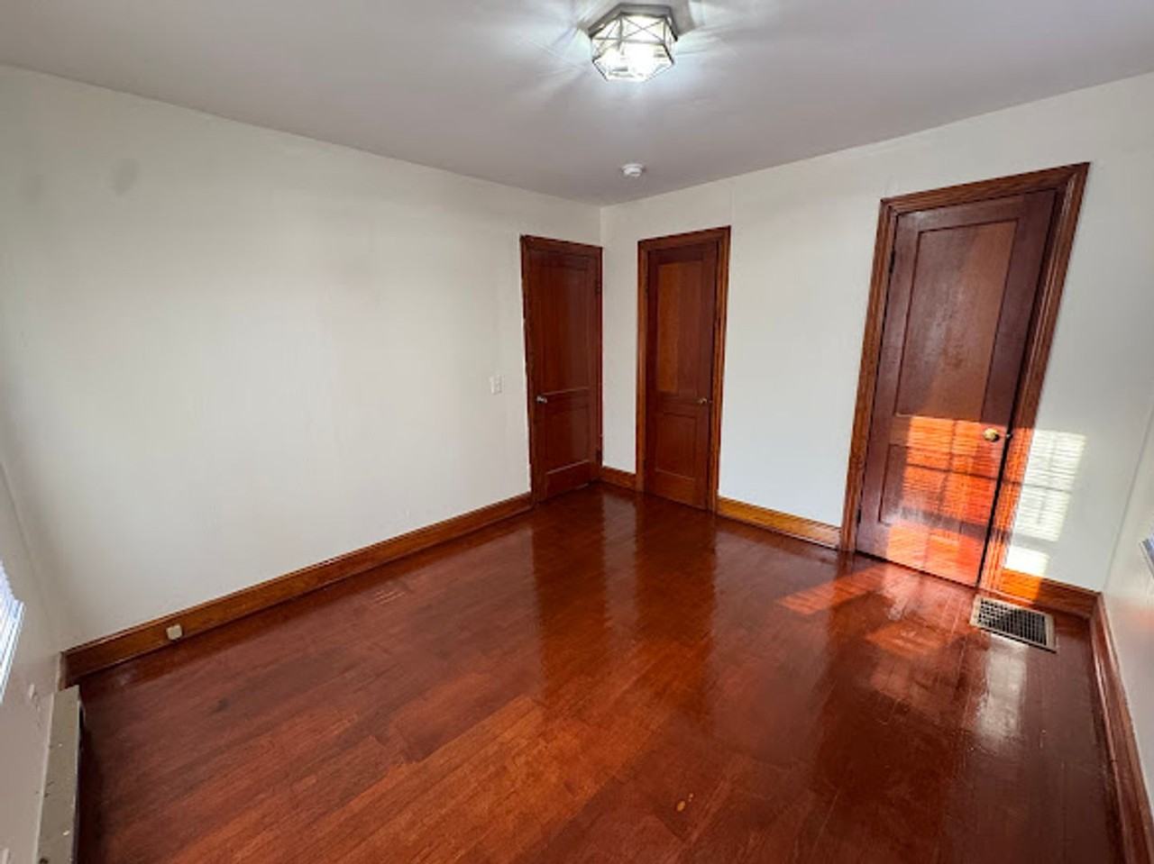 333 Mcclelland St - Photo 3 of 14