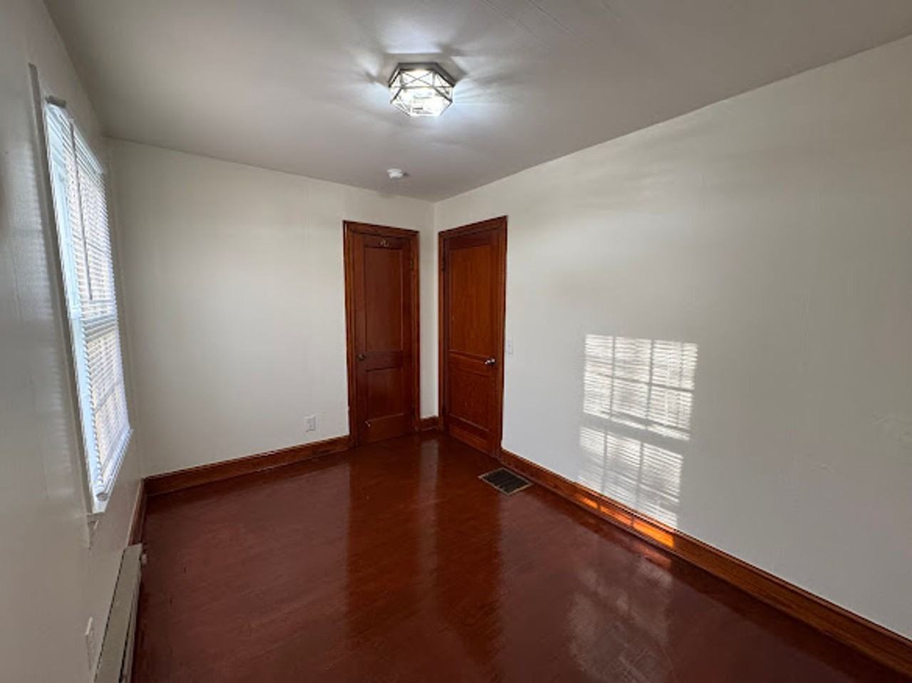 333 Mcclelland St - Photo 5 of 14