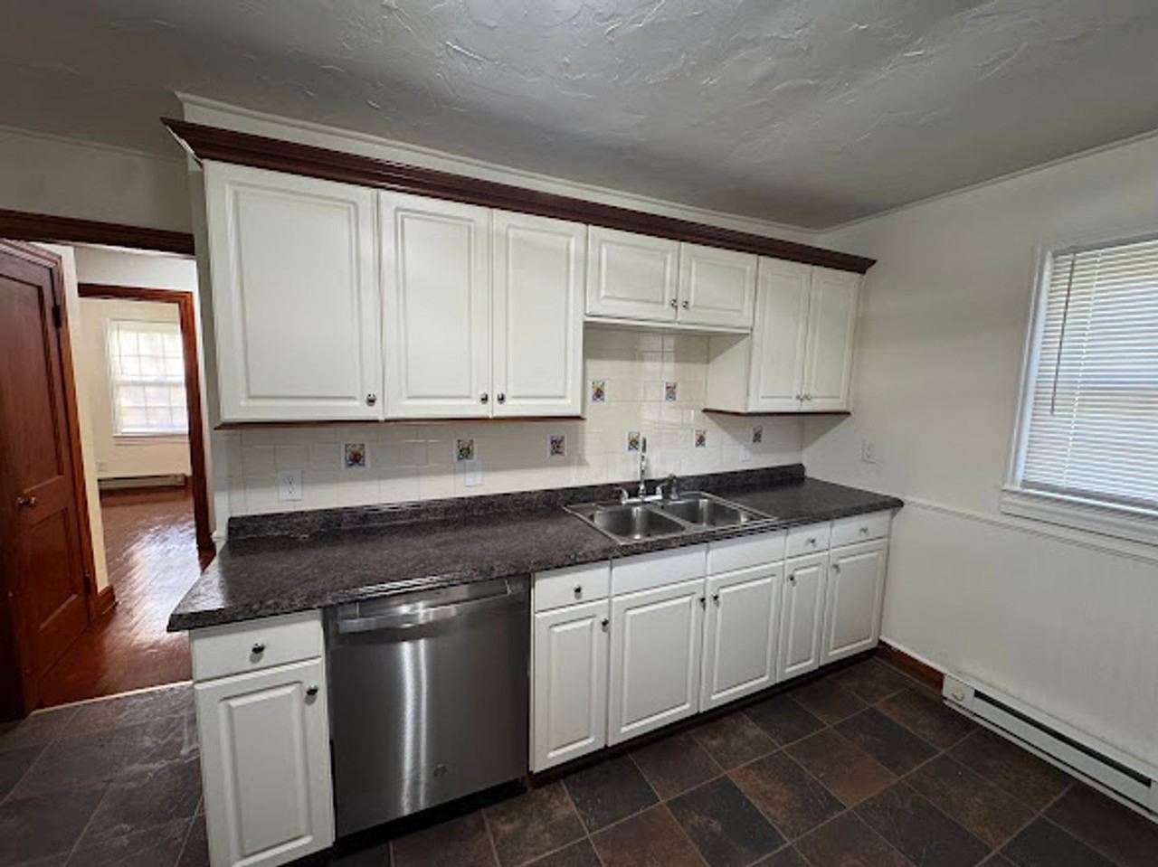 333 Mcclelland St - Photo 7 of 14