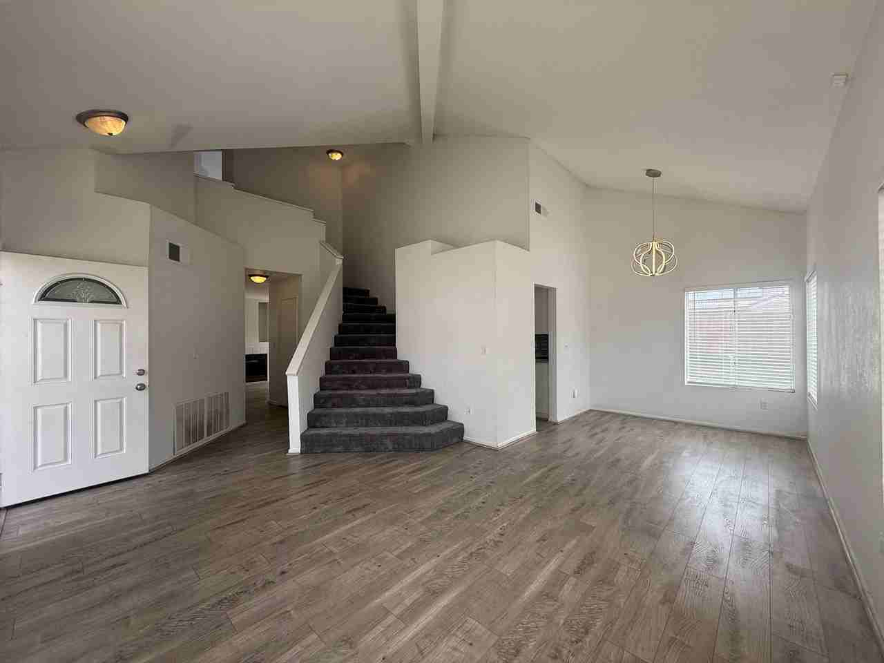 2624 Via Verona - Photo 2 of 20