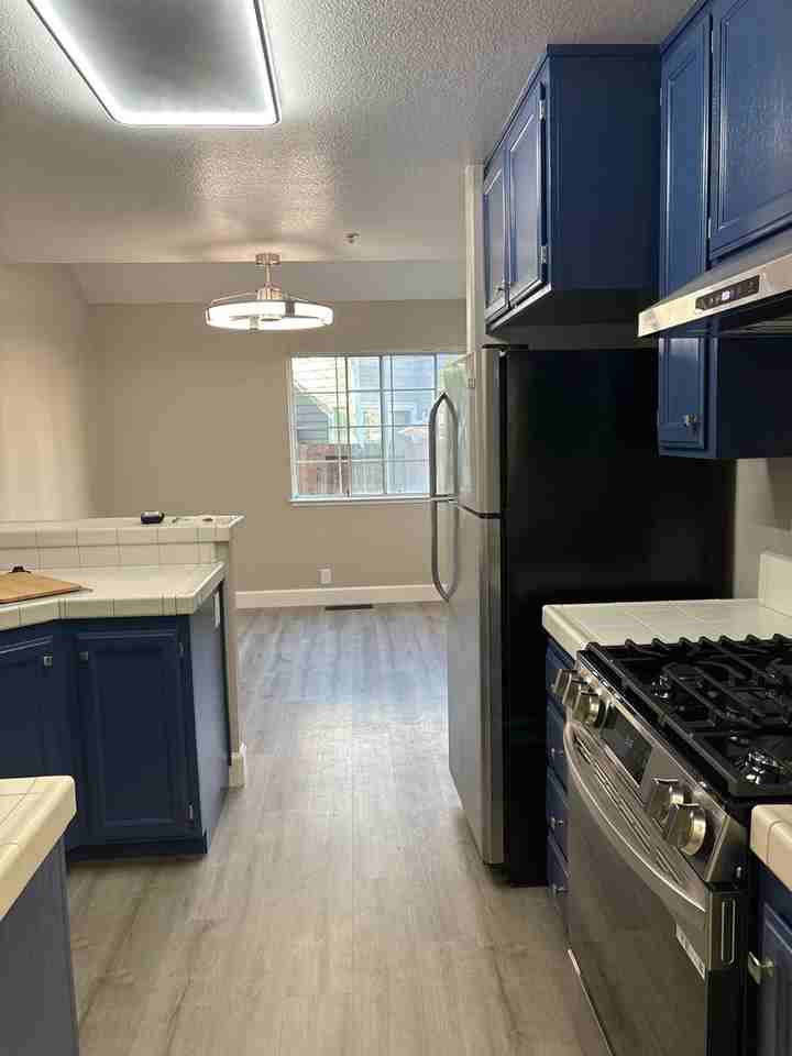 1810 Carneros Cir - Photo 3 of 18