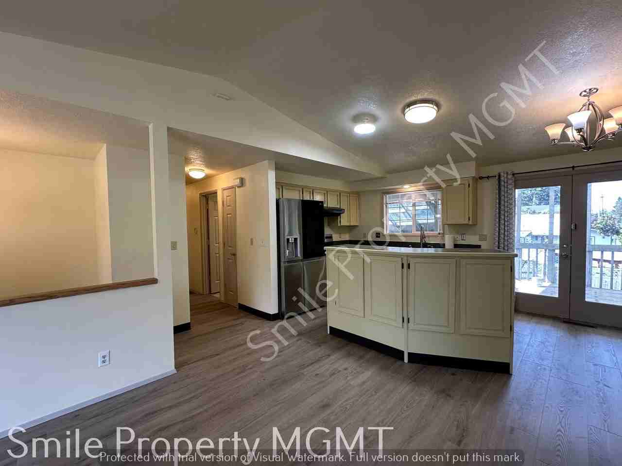 6407 Se 131st Ave - Photo 3 of 15